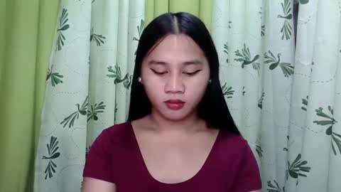 Snapshot of petite_trish chatting on 28, 1, 2025 trish online show from 28, 1, 2025
