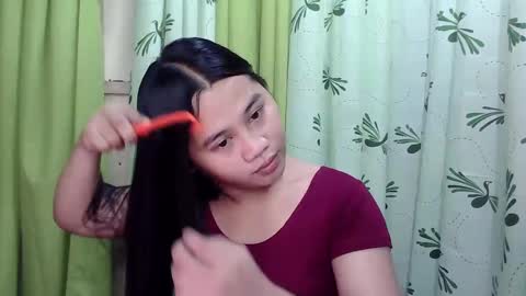 Snapshot of petite_trish chatting on 2, 2, 2025 trish online show from 2, 2, 2025