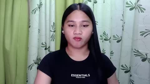 Snapshot of petite_trish chatting on 3, 2, 2025 trish online show from 3, 2, 2025