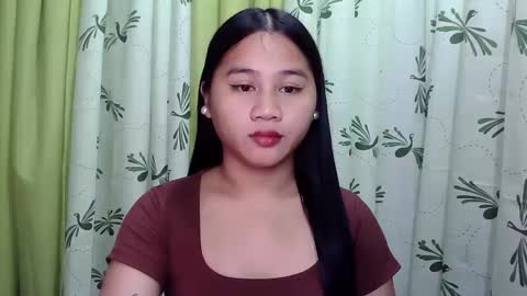 Snapshot of petite_trish chatting on 3, 2, 2025 trish online show from 3, 2, 2025