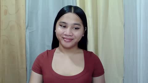 Snapshot of petite_trish chatting on 9, 2, 2025 trish online show from 9, 2, 2025