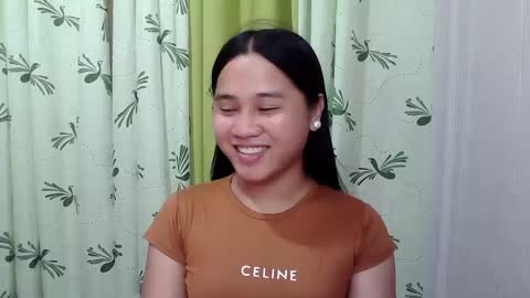 Snapshot of petite_trish chatting on 15, 2, 2025 trish online show from 15, 2, 2025