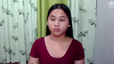 Snapshot of petite_trish chatting on 19, 2, 2025 trish online show from 19, 2, 2025