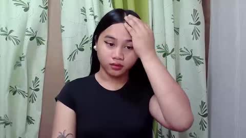 Snapshot of petite_trish chatting on 22, 2, 2025 trish online show from 22, 2, 2025