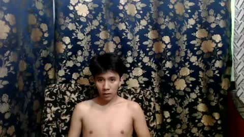 Snapshot of petiteasian_boy chatting on 13, 6, 2026 cute vir online show from 13, 6, 2026