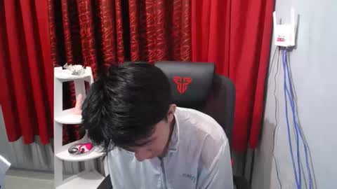 Snapshot of petiteasian_boy chatting on 15, 6, 2026 cute vir online show from 15, 6, 2026