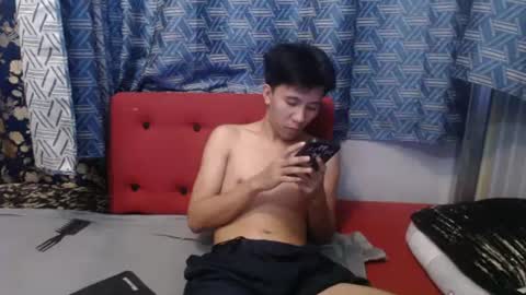 Snapshot of petiteasian_boy chatting on 12, 7, 2026 cute vir online show from 12, 7, 2026