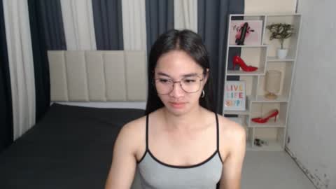 Snapshot of petiteasianmarian chatting on 8, 10, 2025 bigcock Marian online show from 8, 10, 2025