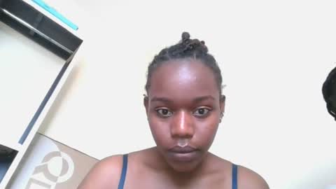 Snapshot of petiteblackjuicy chatting on 29, 6, 2026 Amara online show from 29, 6, 2026