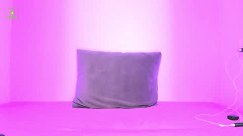 Charlize XL online show from 18, 1, 2025