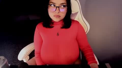 Snapshot of petitelilo1 chatting on 21, 1, 2025 Lilo online show from 21, 1, 2025