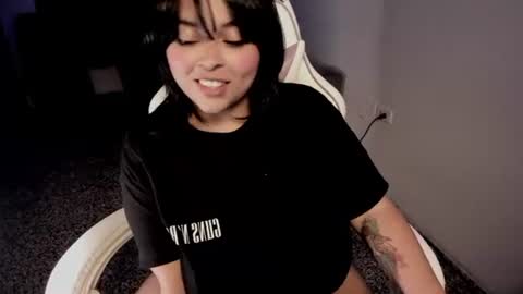 Snapshot of petitelilo1 chatting on 27, 2, 2025 Lilo online show from 27, 2, 2025