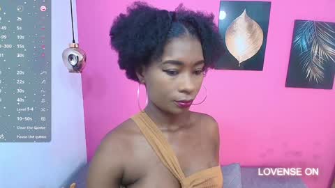 Snapshot of petitelittleebony chatting on 30, 12, 2024 little sharon online show from 30, 12, 2024