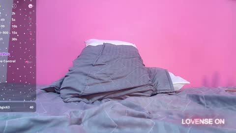 Snapshot of petitelittleebony chatting on 30, 12, 2024 little sharon online show from 30, 12, 2024