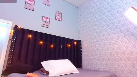Snapshot of petitelittleebony chatting on 29, 1, 2025 little sharon online show from 29, 1, 2025