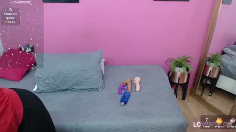 Snapshot of petitelittleebony chatting on 2, 2, 2025 little sharon online show from 2, 2, 2025
