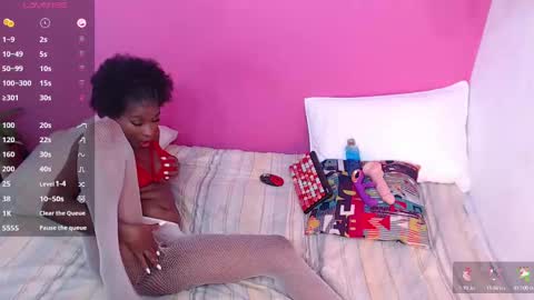 Snapshot of petitelittleebony chatting on 25, 2, 2025 little sharon online show from 25, 2, 2025
