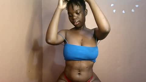 Snapshot of petitemomma76379 chatting on 12, 6, 2026 sexy chocolate online show from 12, 6, 2026