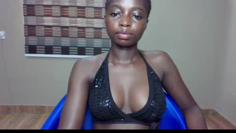 petitexxebony online show from 3, 6, 2026