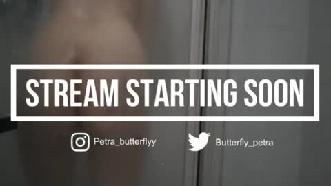 Snapshot of petra_butterfly chatting on 4, 7, 2026 i.. .U can call me Nick .... Help me to reach 200 thumbs up online show from 4, 7, 2026