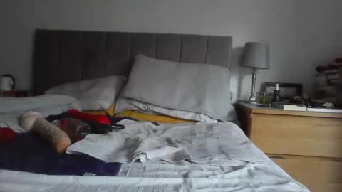 Snapshot of petrof82 chatting on 21, 10, 2025 petrof82 online show from 21, 10, 2025