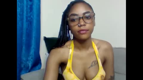 Snapshot of pettite_babe chatting on 9, 11, 2025 Arielle online show from 9, 11, 2025