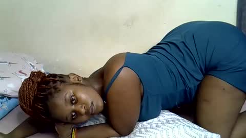 pettite_gal online show from 12, 5, 2026