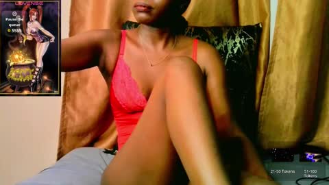 Snapshot of pettitemellany chatting on 8, 2, 2025 pettitemellany online show from 8, 2, 2025