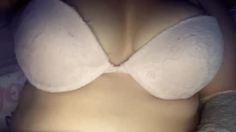 Snapshot of peular chatting on 17, 4, 2026 peular online show from 17, 4, 2026