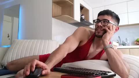 phantom_bigger1 online show from 16, 12, 2025