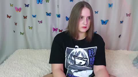 Snapshot of phantommira chatting on 7, 1, 2025 phantommira online show from 7, 1, 2025