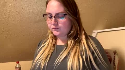 Snapshot of phatassblond chatting on 4, 2, 2025 PhatAssBlond online show from 4, 2, 2025