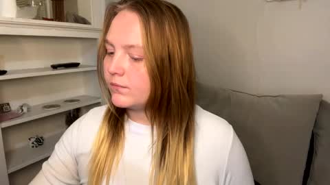 Snapshot of phatassblond chatting on 15, 2, 2025 PhatAssBlond online show from 15, 2, 2025