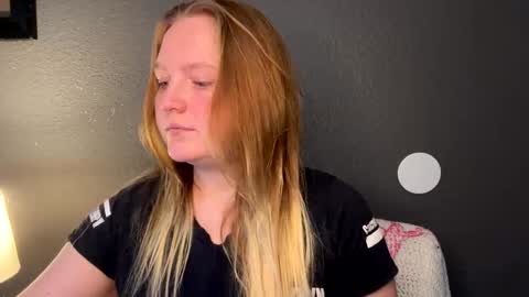 Snapshot of phatassblond chatting on 23, 2, 2025 PhatAssBlond online show from 23, 2, 2025