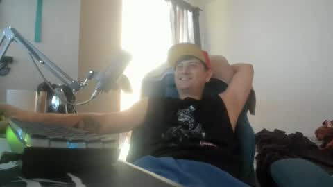 Snapshot of philip_dj chatting on 19, 12, 2025 philip_dj online show from 19, 12, 2025