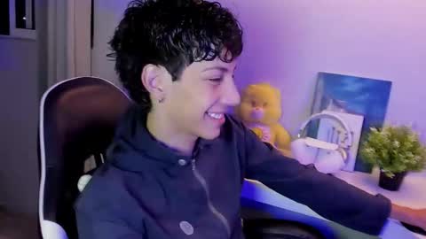 Snapshot of philipe_moonlight_ chatting on 16, 9, 2025 Phil.   INDEPENDENT MODEL online show from 16, 9, 2025