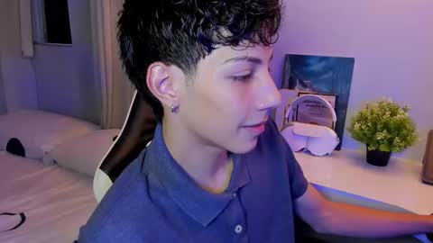 Snapshot of philipe_moonlight_ chatting on 14, 10, 2025 Phil.   INDEPENDENT MODEL online show from 14, 10, 2025