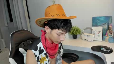 Snapshot of philipe_moonlight_ chatting on 1, 11, 2025 Phil.   INDEPENDENT MODEL online show from 1, 11, 2025