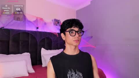 Phillip online show from 15, 10, 2025