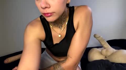 Snapshot of phillip_brownn chatting on 22, 9, 2025 PHILLIP online show from 22, 9, 2025