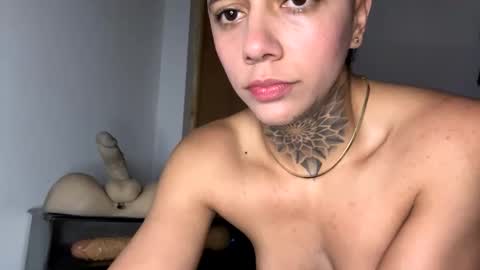 Snapshot of phillip_brownn chatting on 5, 10, 2025 PHILLIP online show from 5, 10, 2025