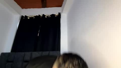 Snapshot of phillip_brownn chatting on 19, 10, 2025 PHILLIP online show from 19, 10, 2025