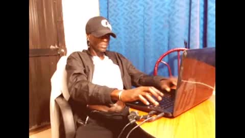 2 pac shakur online show from 18, 1, 2025