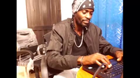 2 pac shakur online show from 15, 2, 2025