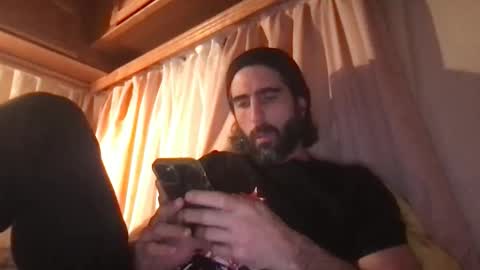 Snapshot of philllaroche chatting on 1, 12, 2025 Phill online show from 1, 12, 2025