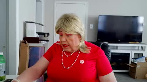 Snapshot of phillyguy195601 chatting on 8, 4, 2026 Geri online show from 8, 4, 2026