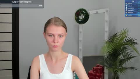 Snapshot of phoebepaw chatting on 6, 12, 2024 Phoebe online show from 6, 12, 2024