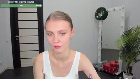 Snapshot of phoebepaw chatting on 8, 1, 2025 Phoebe online show from 8, 1, 2025