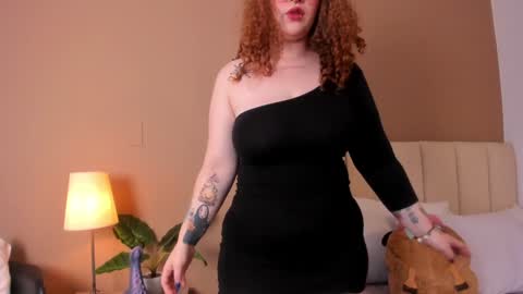 Phoenix Angel  online show from 11, 1, 2025
