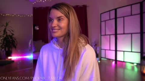 Snapshot of phoenix_taylor chatting on 7, 12, 2024 PHOENIX TAYLOR online show from 7, 12, 2024
